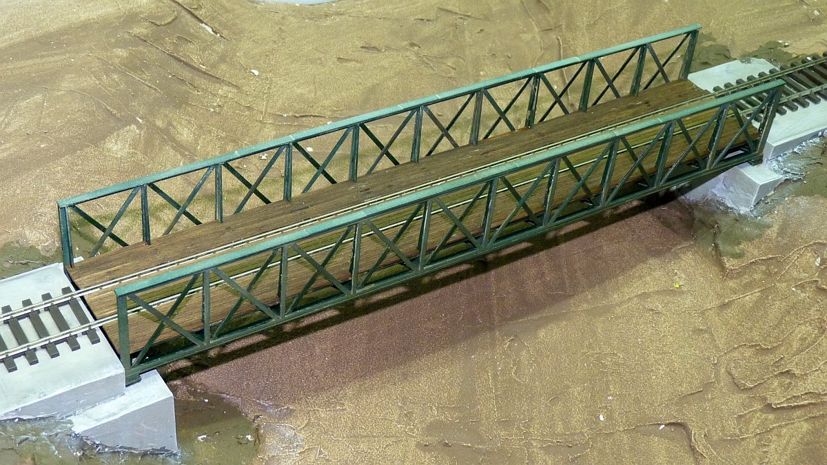 Typisch österreichische Eisenbahnbrücke H0 2 Höhen und 4 Längen