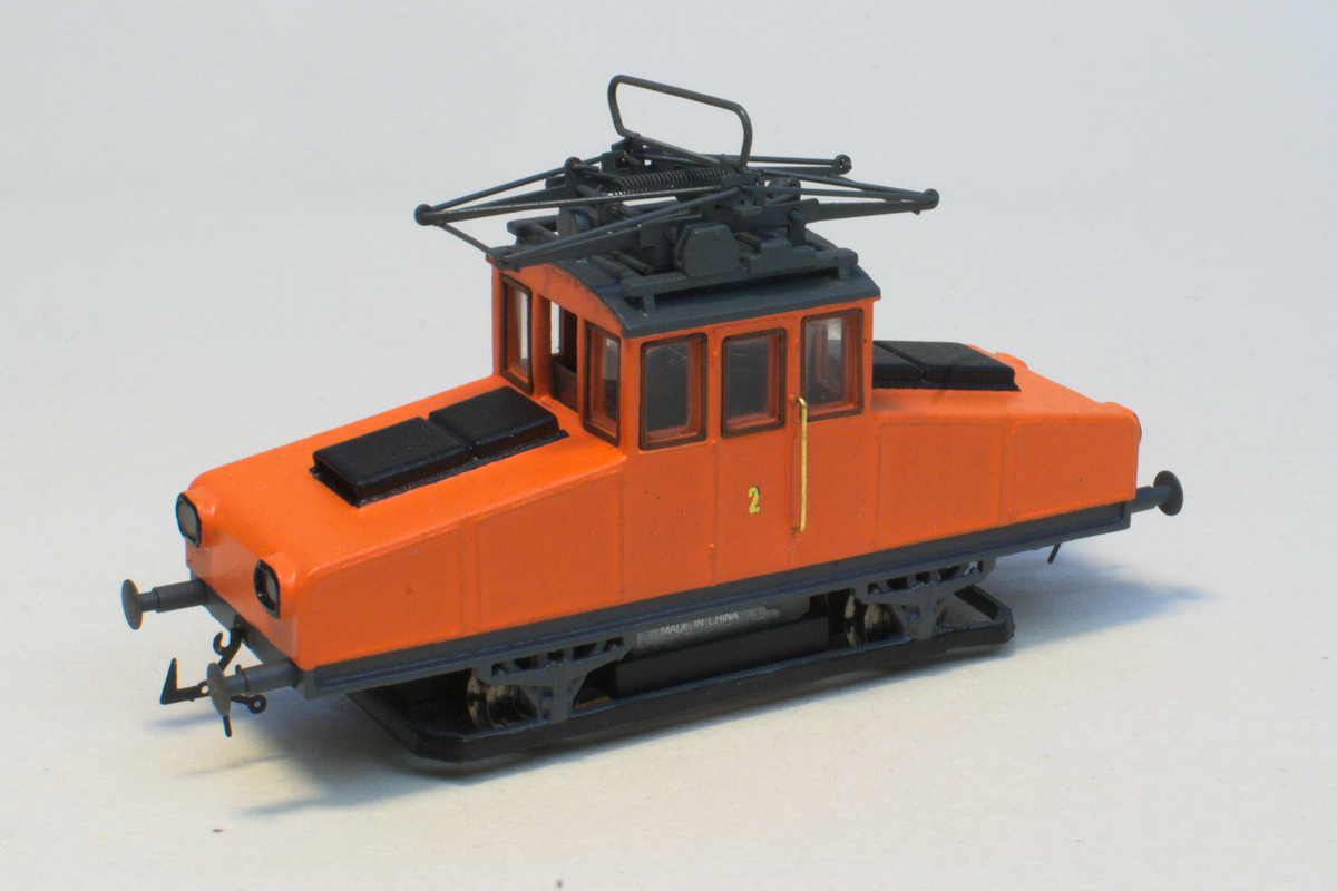 E-LOK NUMMER 2 ST. PÖLTEN Epoche 4a (Orange) "Fast Fertig" H0